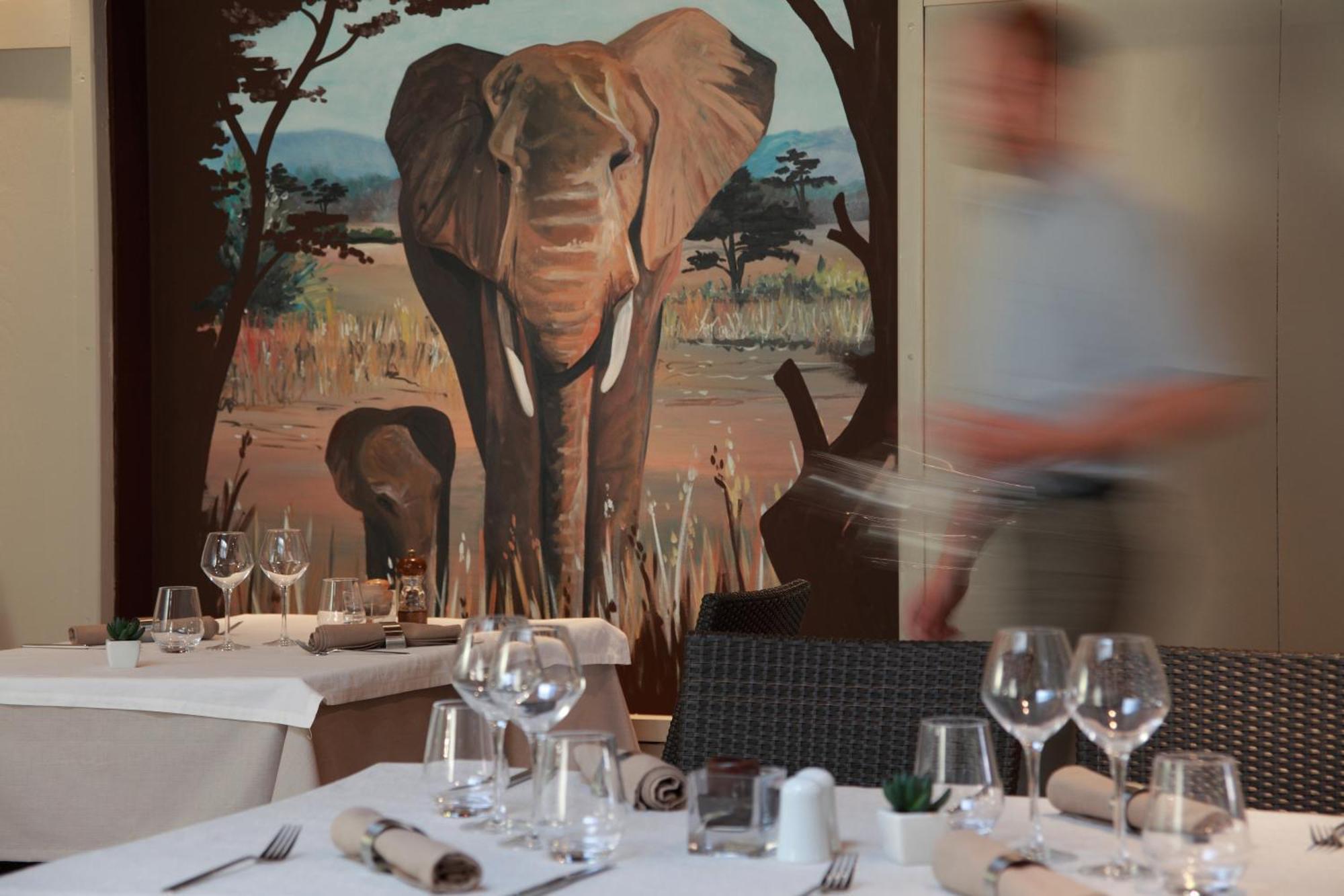 Logis - Hotel & Restaurant Les Trois Fontaines Marconne المظهر الخارجي الصورة