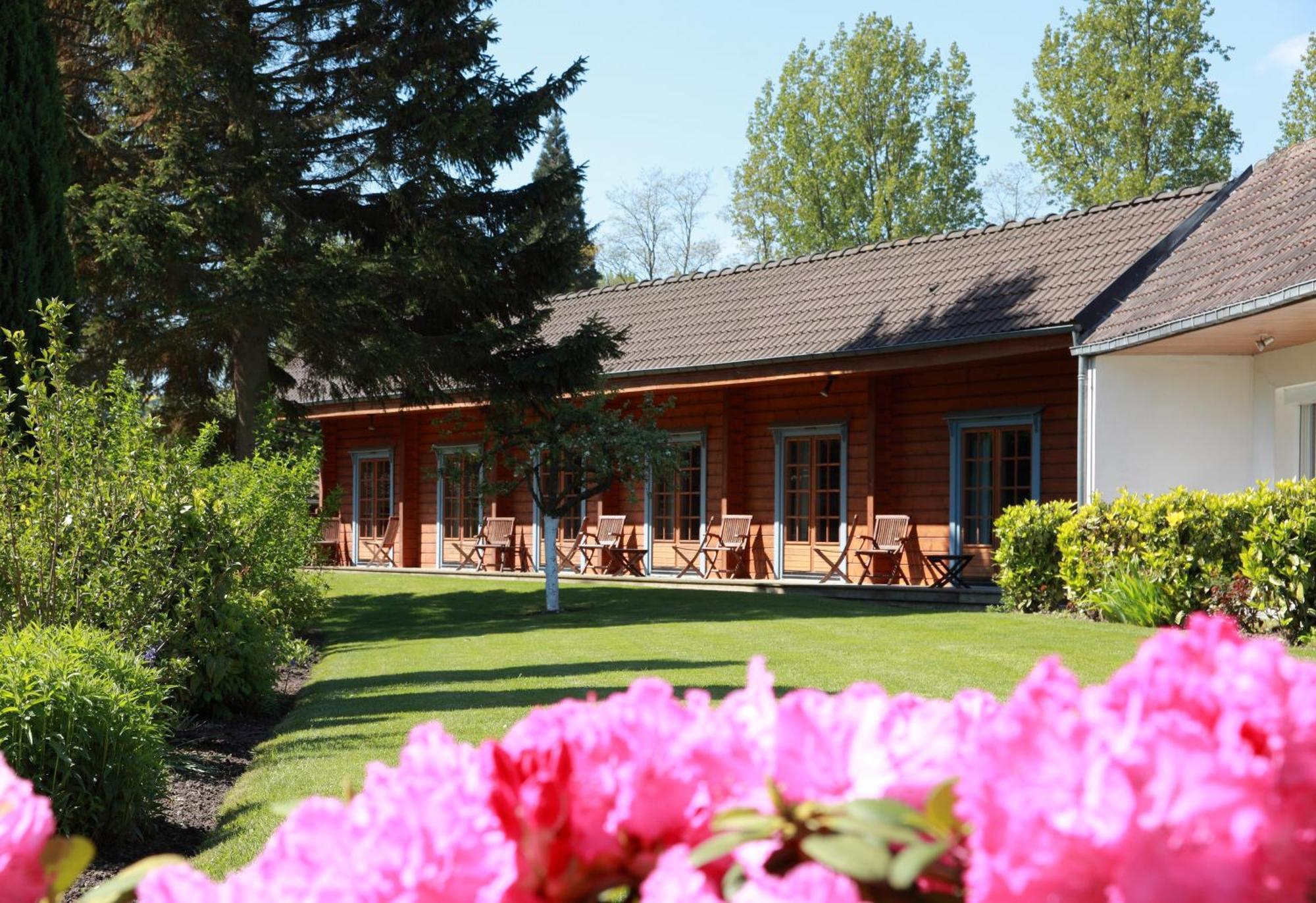 Logis - Hotel & Restaurant Les Trois Fontaines Marconne المظهر الخارجي الصورة